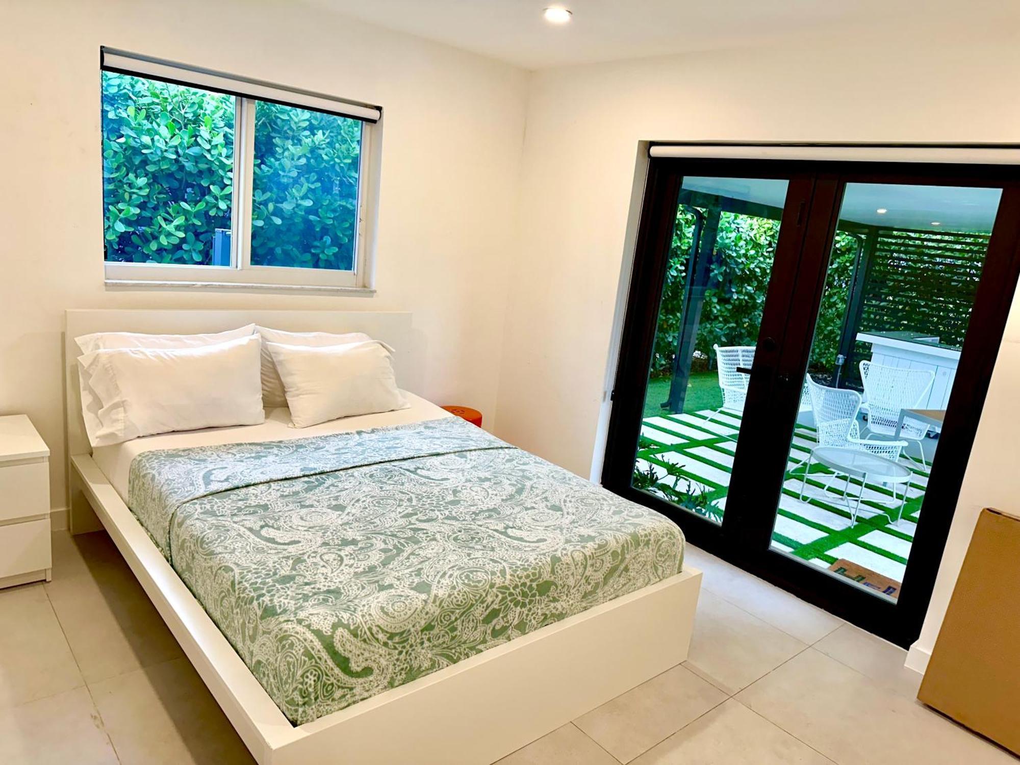 15 Guests Luxury House With Pool & Gazebo! Hébergement de vacances Miami